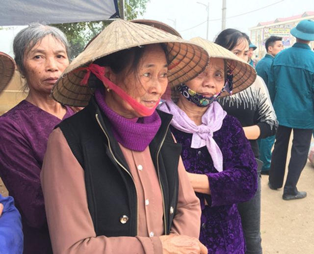 Vụ xe khách tông chết 7 người đi đưa tang: Chiếc xe lao như tên vào đoàn người - 3