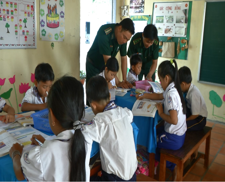 Ấm áp nghĩa tình quân dân Bộ Đội Biên phòng tỉnh Kiên Giang