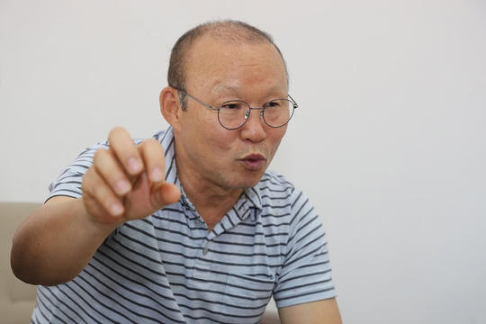 HLV Park ra điều kiện với cầu thủ gốc Việt - Ảnh 1. HLV Park ra điều kiện với cầu thủ gốc Việt - Ảnh 1.