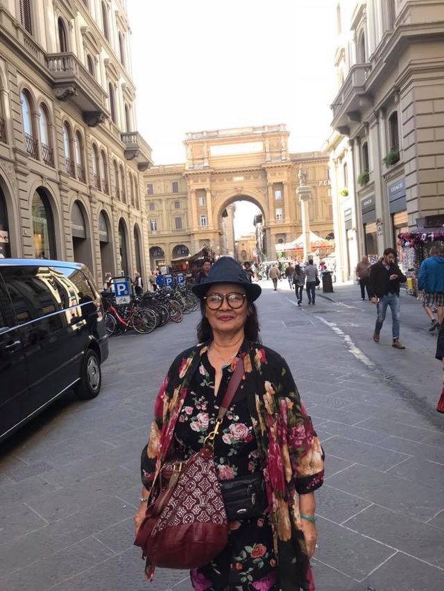 Tiết lộ về người mẹ nổi tiếng một thời của nam ca sĩ Bằng Kiều - 13