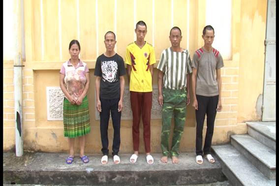 Khởi tố nhóm kích động dân khống chế, bỏ đói, bắt tổ công tác ngủ ngoài trời