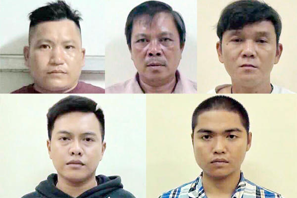 Nhóm namnghi can trong vụ án. Ảnh: Nguyệt Triều.