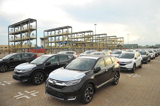 Đại gia Việt bỏ siêu xe, hàng loạt xe giảm giá khuấy động mùa mua sắm xe - 3