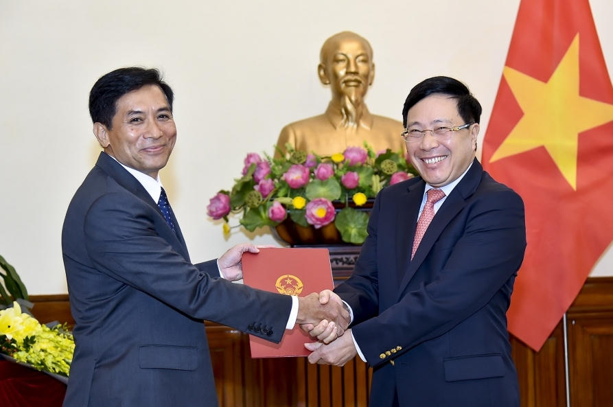 Bổ nhiệm mới loạt cán bộ ngành ngoại giao