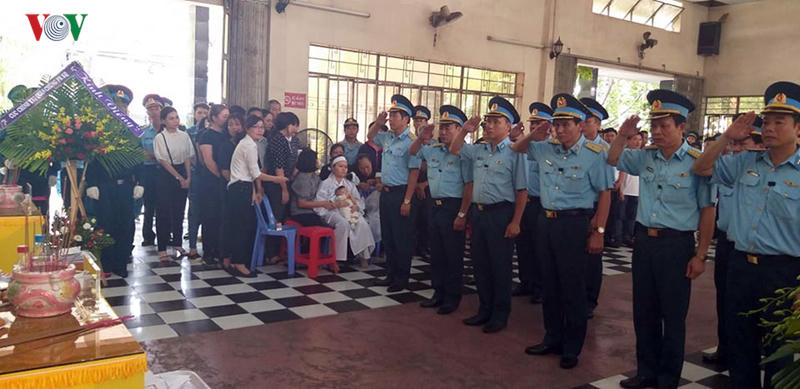 dong nguoi tien biet hai phi cong quan su hy sinh tai khanh hoa hinh 1