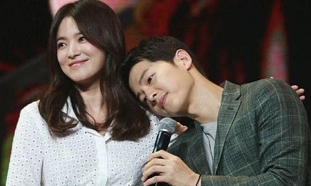 Hình ảnh ngọt ngào của Song Hye Kyo - Song Joong Ki trước khi chia tay - 12