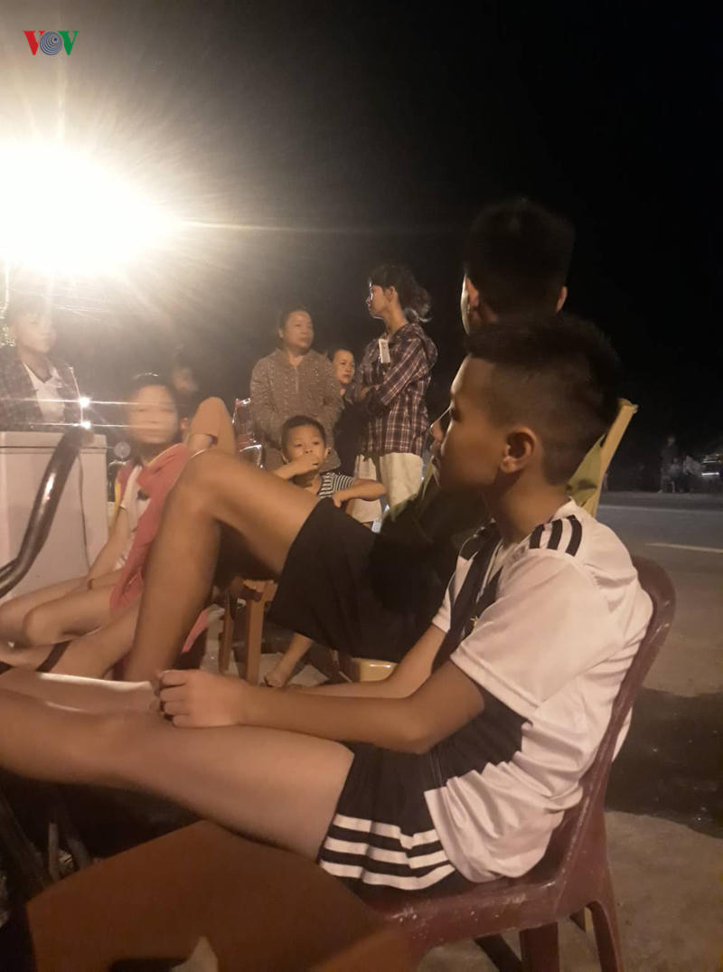 anh: lua bao trum day hong linh, bat ngo doi chieu tien sat khu dan cu hinh 6