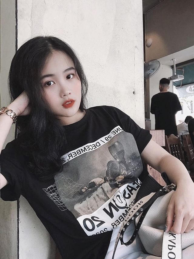 Bạn gái hotgirl của Đoàn Văn Hậu diện bikini khoe đường cong nóng bỏng - 11