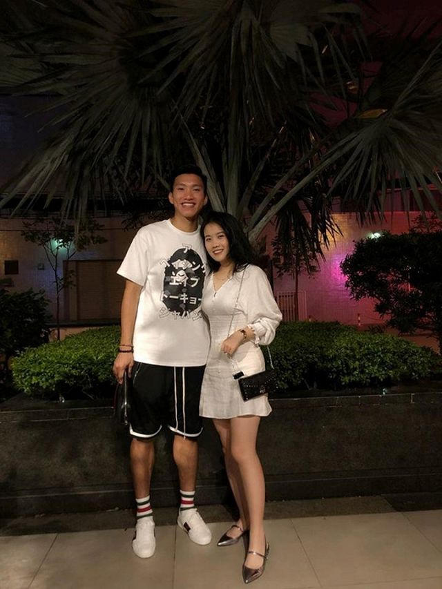 Bạn gái hotgirl của Đoàn Văn Hậu diện bikini khoe đường cong nóng bỏng - 8