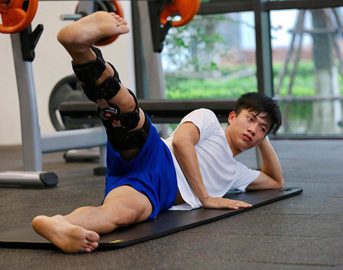 Văn Đức tập hồi phục tại trung tâm PVF. Ảnh: PVĐ.