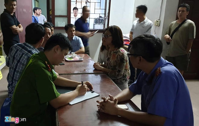 Bé lớp 1 chết vì bị bỏ quên trên xe: Trường Gateway đã nói dối?