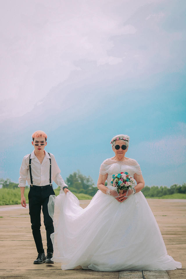 Câu chuyện xúc động phía sau bộ ảnh bà nội 89 tuổi mặc váy cưới - 7