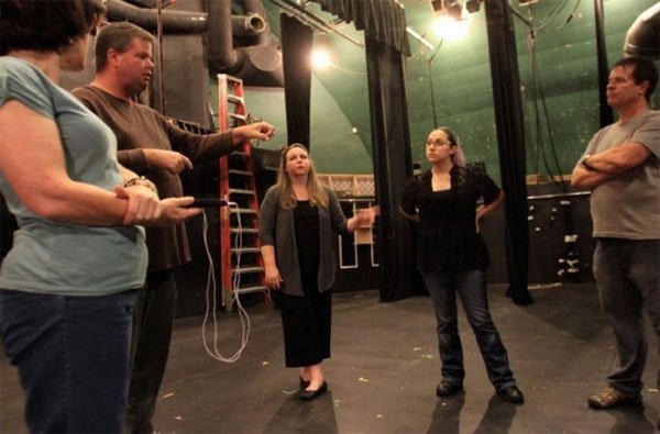 Giải mã hiện tượng ma quỷ 'ám ảnh' tháng 7