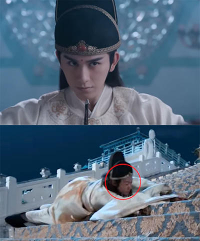 Tài tử Chu Tán Cẩm (trên) được đóng thế ở cảnh bị đá lăn xuống cầu thang.