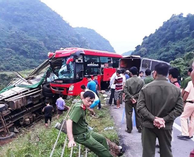 Danh tính nạn nhân 2 vụ tai nạn khiến 3 người chết, 49 người nhập viện - 4