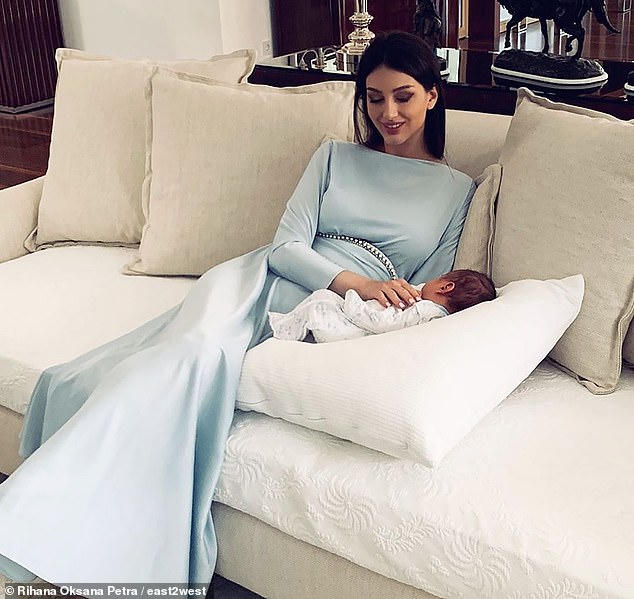 mau nga doa tiet lo ng bi mat soc ve cuoc hon nhan voi cuu vuong malaysia hinh anh 4