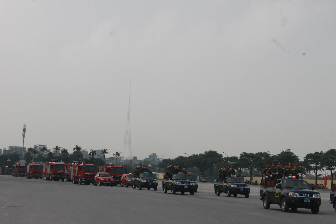 Ấn tượng cảnh công an diễn tập chống gây rối, khủng bố tại Hà Nội