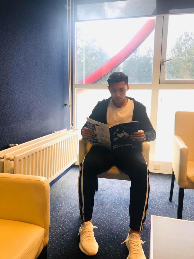 Văn Hậu tới Hà Lan, nhận xế hộp và căn hộ riêng - 4