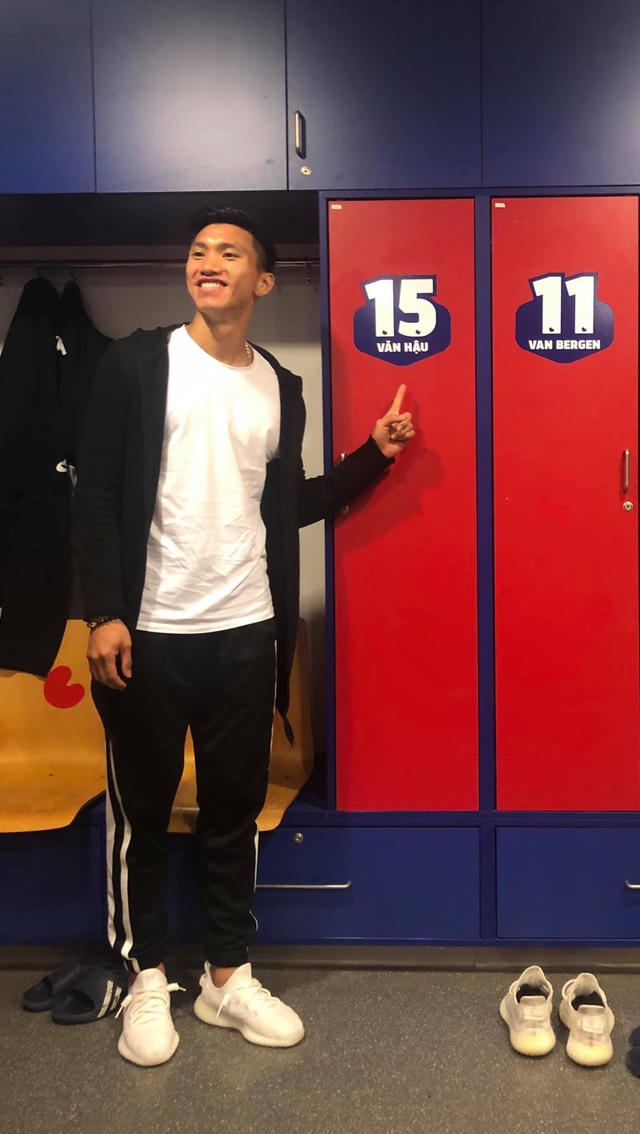 Văn Hậu tới Hà Lan, nhận xế hộp và căn hộ riêng - 5