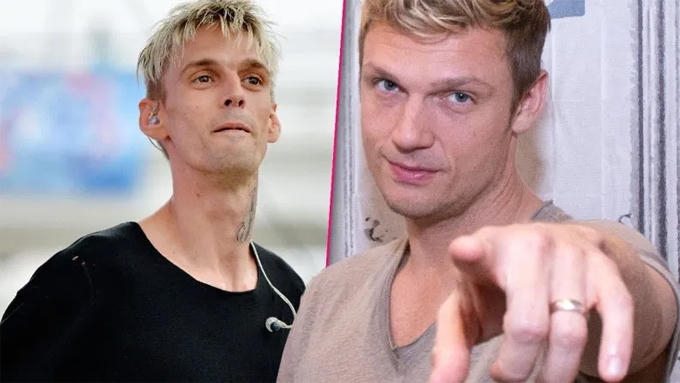 Nick Carter (phải) và Aaron Carter.