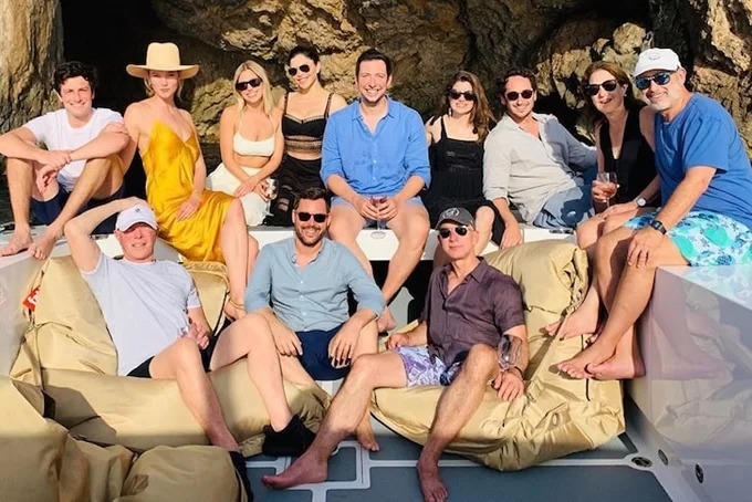 Mùa hè hào nhoáng của Jeff Bezos - 4