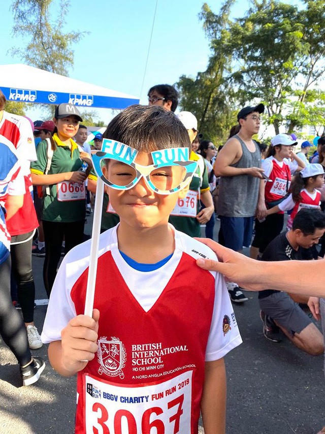 Cuộc chạm mặt công khai đầu tiên của Cường Đô La và Kim Lý khi cả hai cùng làm điều này cho bé Subeo - Ảnh 5.