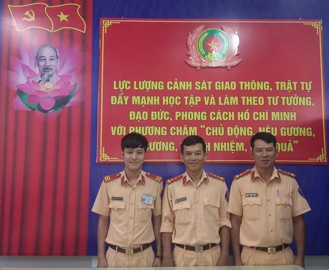 Chuyện bất ngờ sau hình ảnh CSGT hút xăng đổ vào xe người phụ nữ