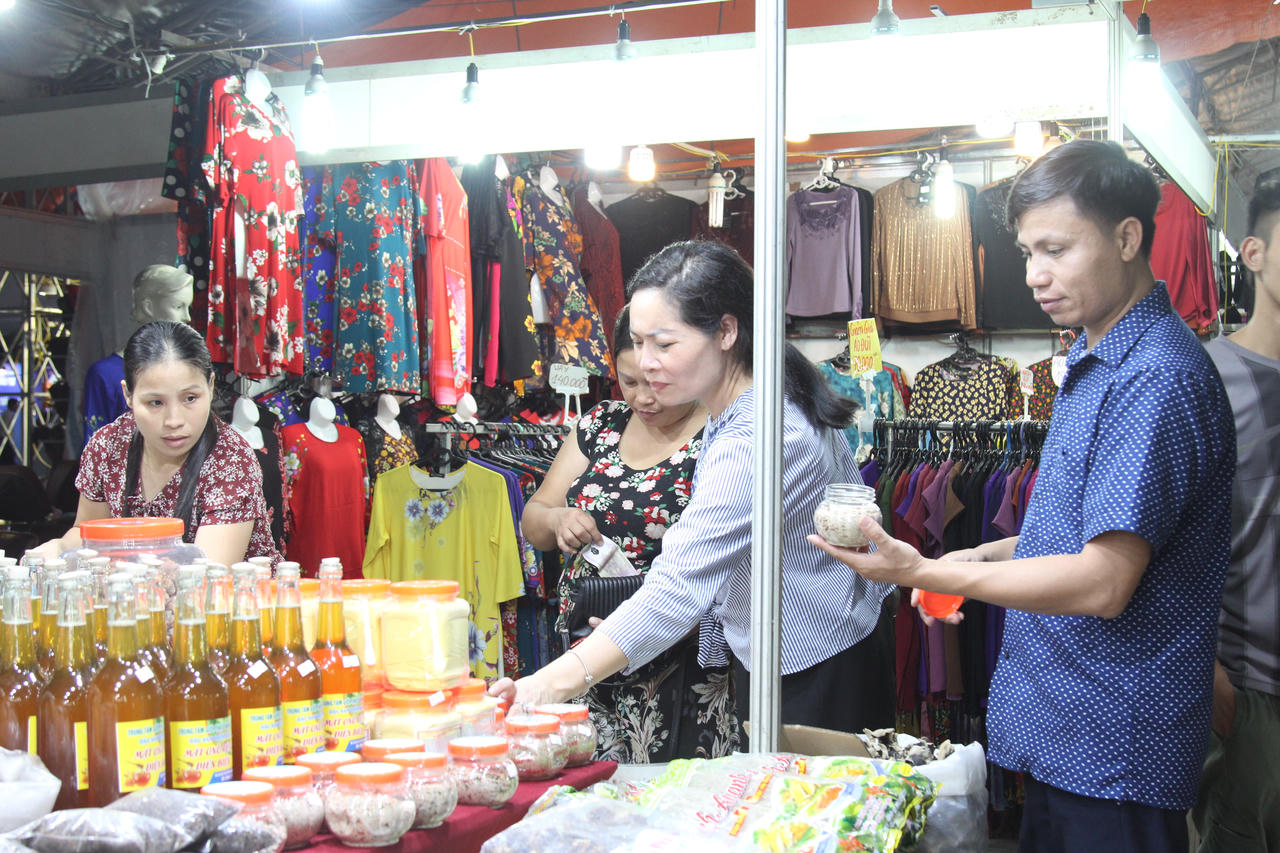 Tưng bừng khai mạc Triển lãm Kinh tế - Tài chính khu vực phía Bắc năm 2019