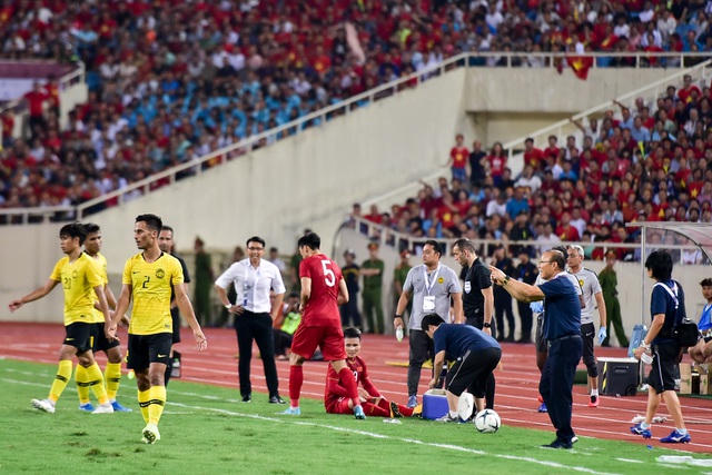 Cảm xúc đặc biệt của HLV Park Hang Seo trong chiến thắng trước Malaysia - 16