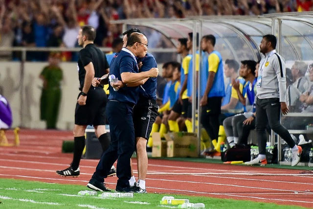 Cảm xúc đặc biệt của HLV Park Hang Seo trong chiến thắng trước Malaysia - 9