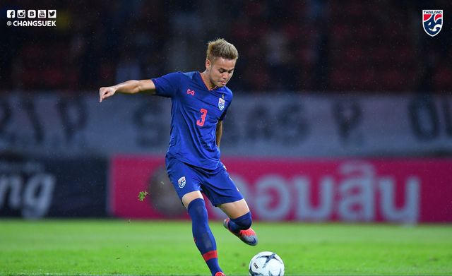 Ngôi sao Thái Lan bị tố cố tình tẩy thẻ để đá trận gặp Việt Nam - 1