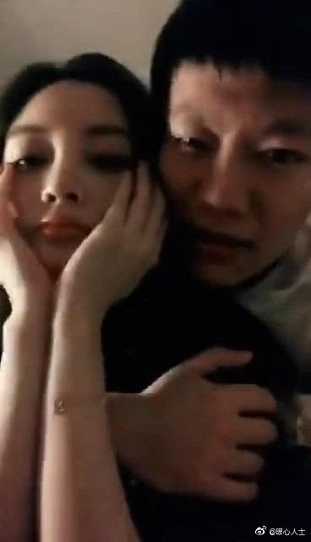 Lý Tiểu Lộ bị nghi lộ ảnh “nóng” sau clip nồng cháy với tình trẻ - 4