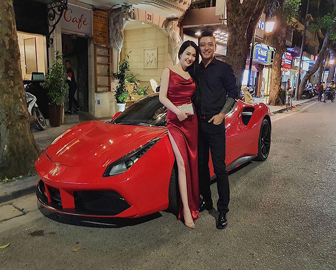 Vợ chồng Tuấn Hưng - Baby thường xuyên đồng hành và hẹn hò riêng như thuở mới yêu.