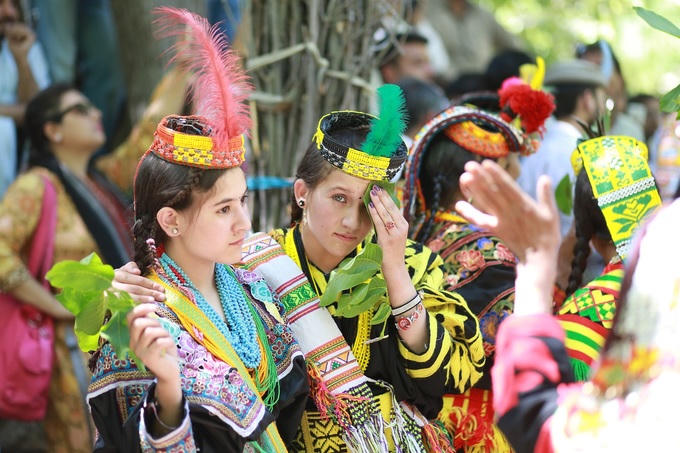 Nơi có nhiều phụ nữ xinh đẹp và được chọn chồng tùy thích