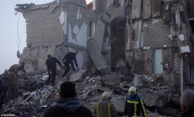 Con dâu tương lai Thủ tướng Albania chết trong trận động đất kinh hoàng - 9