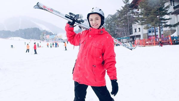 Nhan sắc đời thực của nữ diễn viên phim Về nhà đi con vừa bị đồn lộ clip nóng - Ảnh 6.