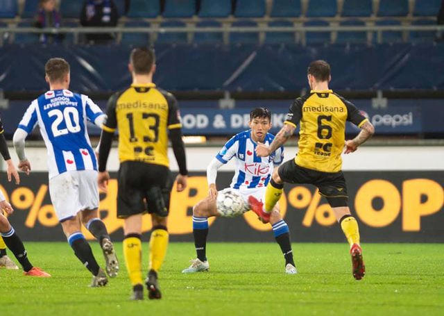 HLV Heerenveen tiết lộ lý do trao cơ hội ra sân cho Văn Hậu - 1