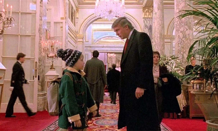 Trump xuất hiện trong bộ phim Ở nhà một mình 2 hồi năm 1992. Ảnh chụp màn hình.