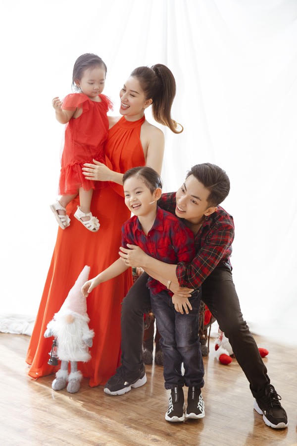 2 bé yêu nhà Khánh Thi - Phan Hiển khiến fan thích mê vì quá dễ thương - Ảnh 5.