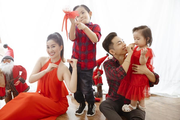 2 bé yêu nhà Khánh Thi - Phan Hiển khiến fan thích mê vì quá dễ thương - Ảnh 8.