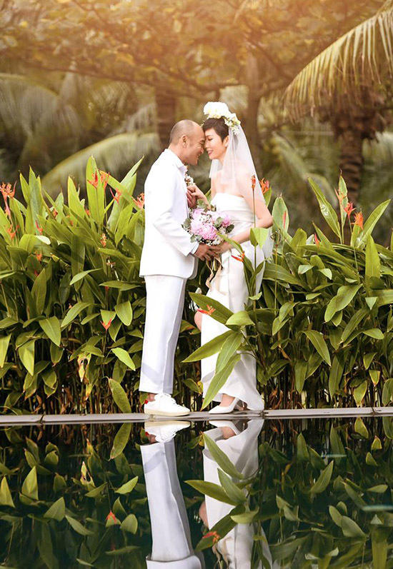 Vợ chồng Xuân Lan diện trang phục cưới của nhà thiết kế Đỗ Mạnh Cường