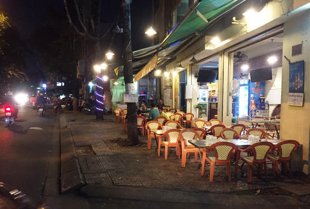 Quán xá nhiều nơi hiu hắt chưa từng thấy vì khách nhậu giảm mạnh - 2