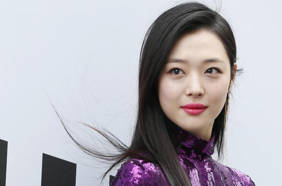 Ca sĩ kiêm diễn viên Sulli. Ảnh: Yonhapnews.