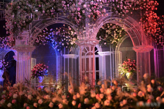 Nhà Duy Mạnh dựng rạp hoành tráng, chuẩn bị nước rửa tay cho khách dự cưới - 11