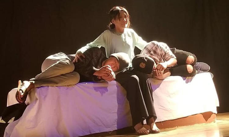 Diễn viên Phương Trang trong vở Con nhà nghèo do nghệ sĩ Đại Nghĩa dàn dựng dựa trên tác phẩm của nhà văn Hồ Biểu Chánh. Ảnh: Đ.N.