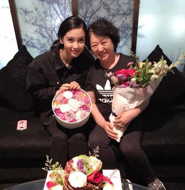 Giữa tin đồn ly hôn, Angelababy tiết lộ lý do kết hôn với Huỳnh Hiểu Minh - 4