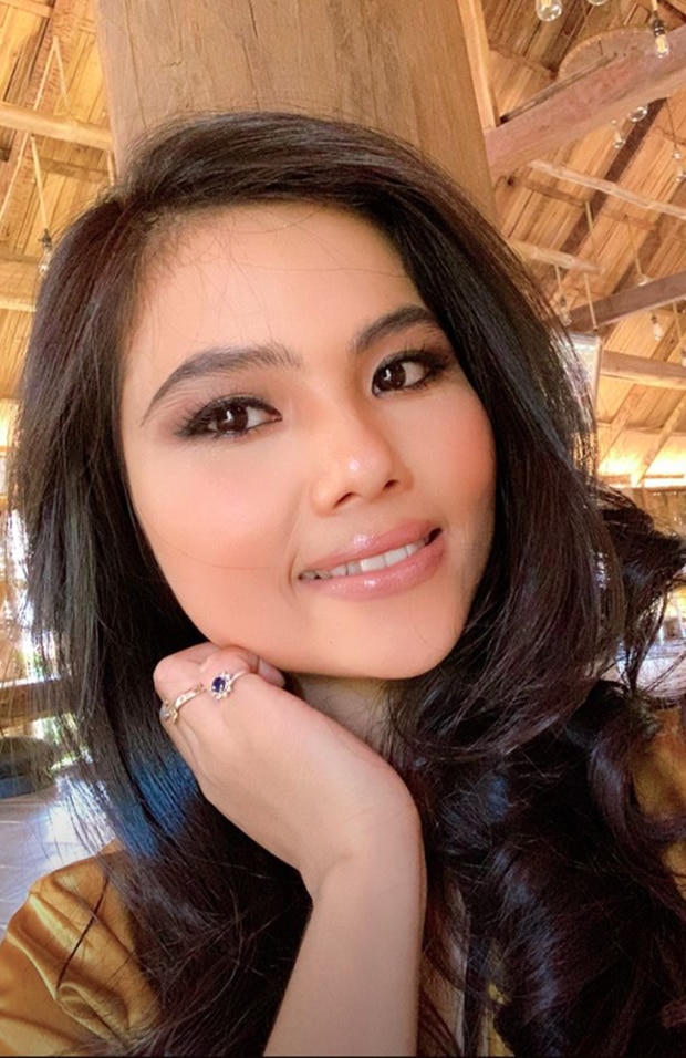 h’hen nie noi gi khi dan mang khich le em gai dan than vao showbiz? hinh anh 2