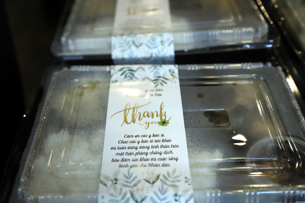 600 lời cảm ơn cùng suất ăn đặc biệt gửi bác sĩ tuyến đầu chống dịch