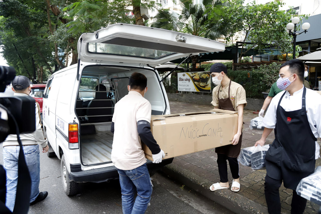 600 lời cảm ơn cùng suất ăn đặc biệt gửi bác sĩ tuyến đầu chống dịch