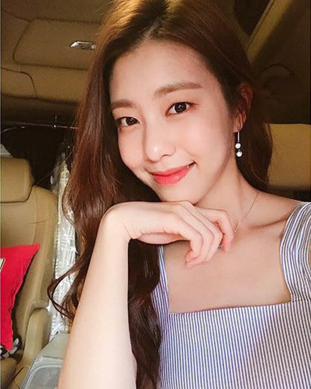 Học vấn đáng nể của MC kém 17 tuổi được mỹ nam 'Giầy thuỷ tinh' cầu hôn